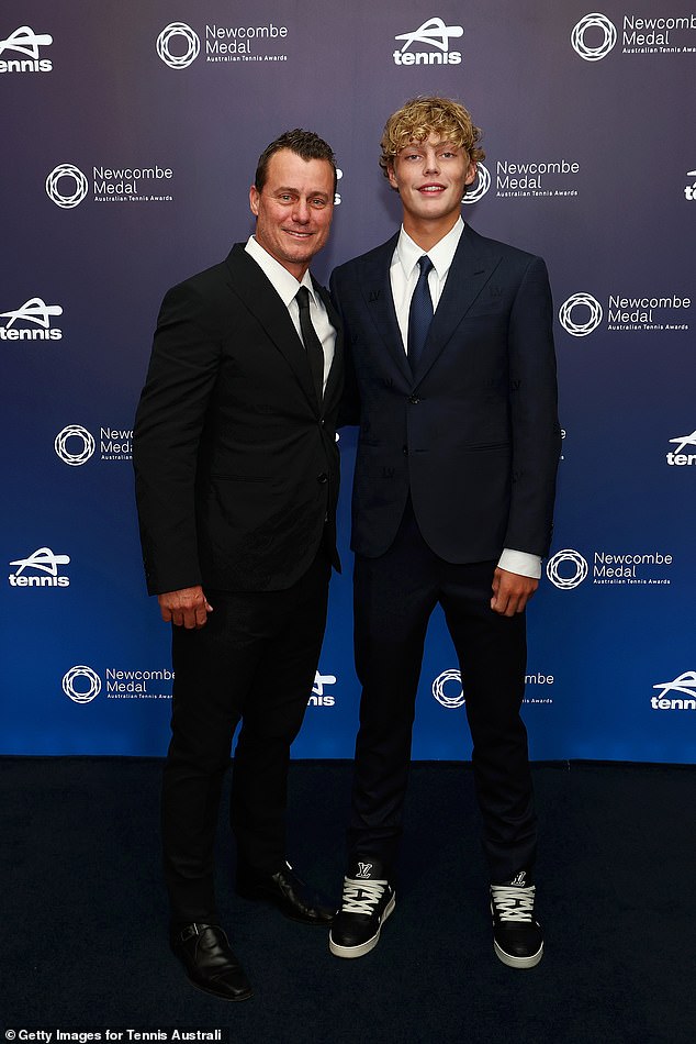 Cruz (desno) krenut će stopama svog oca (lijevo) koji je prvi put nastupio u Melbourne Parku prije 28 godina