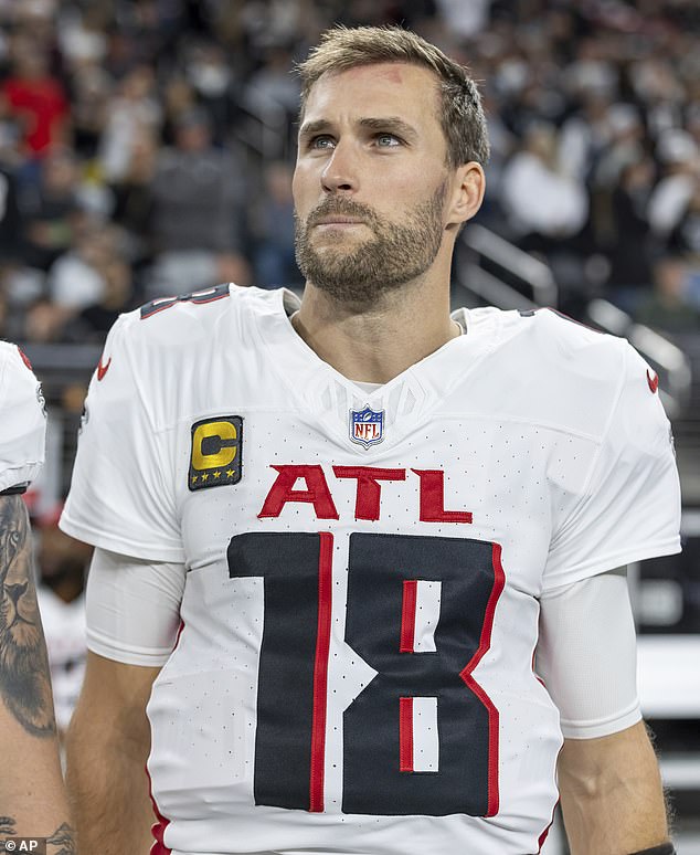 Penix preuzima od prethodnog startera - bivšeg beka Vikingsa Kirka Cousinsa