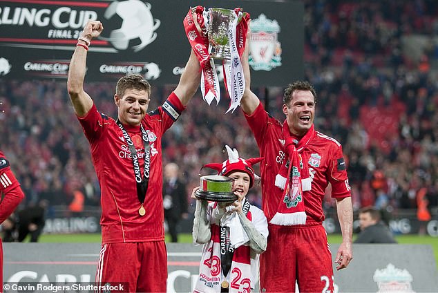 Bivši branič Redsa inzistirao je na tome da je igranje za njegov lokalni klub životna ambicija za ljude poput njega i Stevena Gerrarda