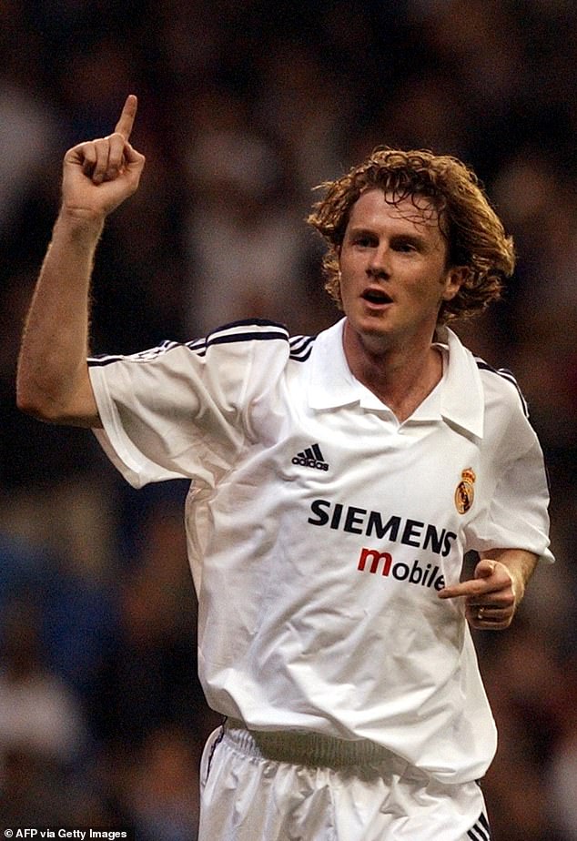 Carragher je usporedio situaciju s onom Stevea McManamana koji je 1999. otišao slobodno u Real Madrid