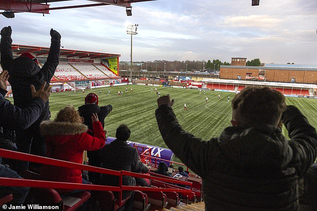 Clyde igra na Hamiltonovom New Douglas Parku otkako je napustio Broadwood Stadium