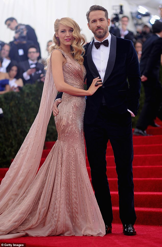 Lively s 48-godišnjim kanadskim glumcem dijeli jednogodišnjeg sina Olina te kćeri James (9), Inez (8) i Betty (5). Blake i Ryan Reynolds viđeni ovdje 2014