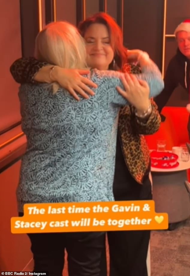 Kreatori serije James Corden, 46, i Ruth Jones, 58, (na slici) preuzeli su ulogu voditelja emisije za doručak u ponedjeljak, a pridružilo im se mnoštvo članova glumačke ekipe
