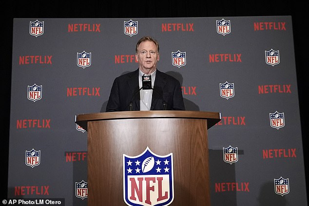 Roger Goodell je na tiskovnoj konferenciji 11. prosinca rekao: 'Svjesni smo civilnih optužbi i Jay Z-jevog stvarno snažnog odgovora na to. Znamo, očito, da se vode sudski sporovi. Ali s našeg stajališta, naš odnos s njima se ne mijenja, uključujući naše pripreme za sljedeći Super Bowl'
