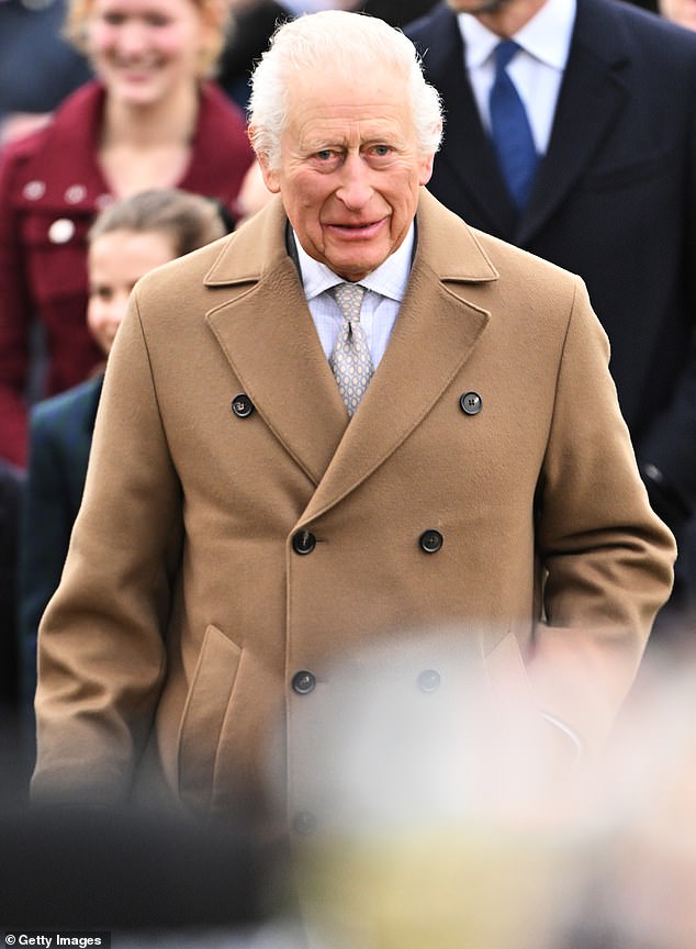 Kralj Charles u Sandringhamu na Božić. Eleanor je mogla ostati nakon što je kralj slijedio primjer svoje pokojne majke, kraljice Elizabete, koja je dopustila Meghan Markle da se pridruži svečanom okupljanju 2017.
