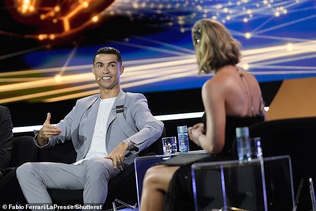 Ronaldo je također tvrdio da bi on mogao biti čovjek koji će preokrenuti bogatstvo Manchester Uniteda