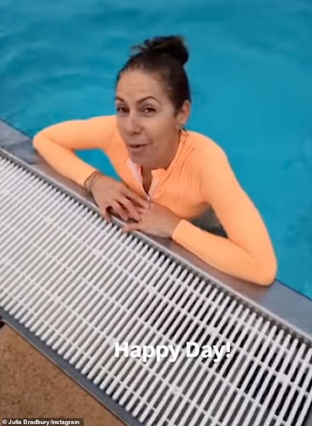 Na Božić je podijelila video sebe kako se hrabro kupa na ledenih 7 stupnjeva na otvorenom, ohrabrujući druge mantrom: 'Mi možemo učiniti teške stvari'
