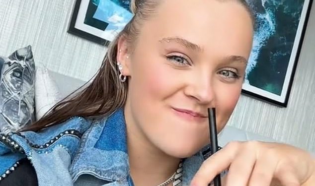 Američka pjevačica JoJo Siwa hvali se ‘kršenjem pravila’ dok je boravila u Australiji: ‘Pogodite tko je upao u nevolju’