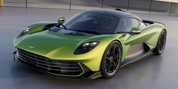 Auto Klub – Aston Martin Valhalla: Fascinantni superautomobil s 1079 KS napada Ferrari i Lamborghini!