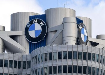 Auto Klub – BMW ‘dilao’ automobile sumnjivim kupcima u Rusiji: Otkriveno kako se zaobilaze sankcije
