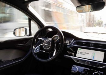 Auto Klub – Cirkus na cesti: ‘Oprosti, kasnim malo, zapeo sam na rotoru, vrtimo se već 37 krugova’