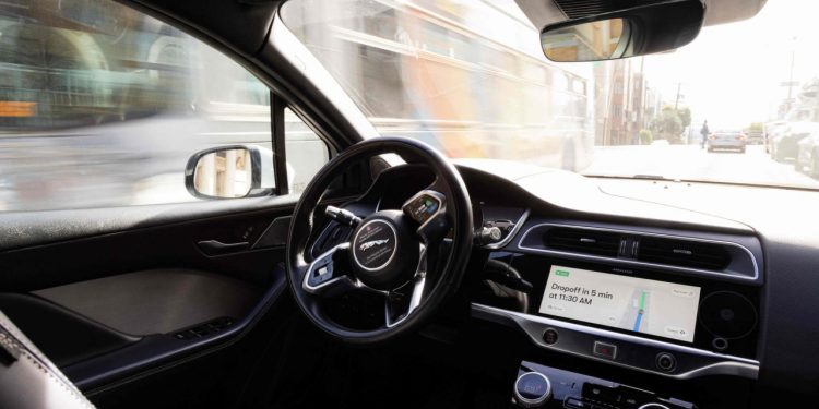 Auto Klub – Cirkus na cesti: ‘Oprosti, kasnim malo, zapeo sam na rotoru, vrtimo se već 37 krugova’