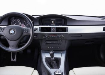 Auto Klub – Da čovjeku pozli: Ovaj element u unutrašnjosti auta je leglo plijesni i bakterija, a baš nikad se ne pere