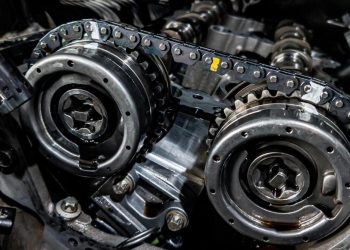 Auto Klub – Dvije koncepcije sustava: Što je bolje u motoru, lanac ili zupčasti remen?