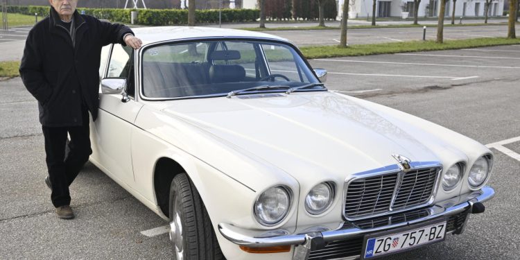Auto Klub – Engleska veza u zagrebačkoj obitelji: Kultni Jaguar je velika bijela mačka svijeta arhitekture