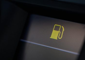 Auto Klub – Jeste li znali? Kad se upali lampica ovako možete izračunati koliko vam je još goriva ostalo ‘na rezervi’