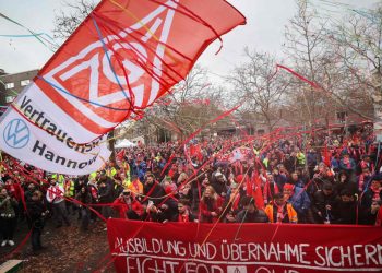 Auto Klub – Kaos: Radničko vijeće VW-a izračunalo, radnicima treba 100.000 godina da zarade dividende najvećih dioničara