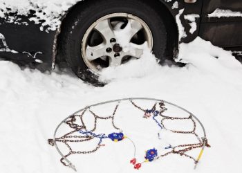 Auto Klub – Mnogi ih imaju u prtljažniku, no kada zagusti, ne znaju što s njima. Ovo je velik vodič o lancima za snijeg