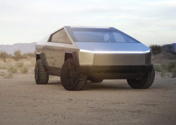 Auto Klub – Moćni terenac? Teslin Cybertruck zapeo u nekoliko centimetara snijega, no za to nije kriv auto