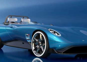 Auto Klub – Nova Camal Scoperta je talijanska seksi jurilica s britanskom tehnologijom i nevjerojatno malom masom