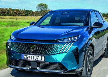 Auto Klub – Peugeot e-3008 GT: Električna uzdanica plijeni nastupom, prilično je udobna i ima solidan doseg