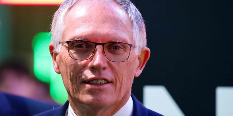 Auto Klub – Šok iz megakompanije: Direktor Stellantisa Carlos Tavares je dao ostavku, upravni odbor prihvatio