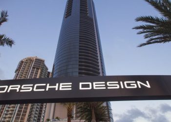 Auto Klub – Uzbuna ‘u raju’: Porsche je izgradio velebni neboder u Miamiju, no zgrada sada tone u tlo