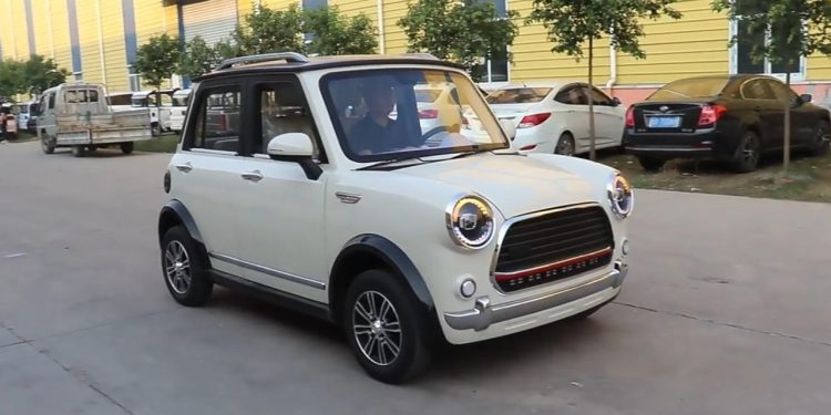 Auto Klub – Želite voziti Mini, ali nemate dovoljno novaca? Pronašli smo novi ‘Mini’ za 3000 eura