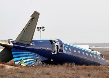 Azerbajdžan Airlines za smrtonosnu zrakoplovnu nesreću okrivljuje ‘vanjsko uplitanje’ dok se spekulacije o Rusiji povećavaju