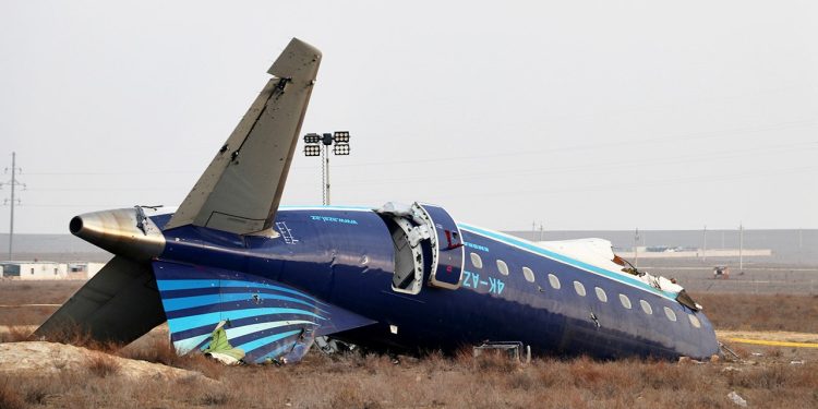 Azerbajdžan Airlines za smrtonosnu zrakoplovnu nesreću okrivljuje ‘vanjsko uplitanje’ dok se spekulacije o Rusiji povećavaju