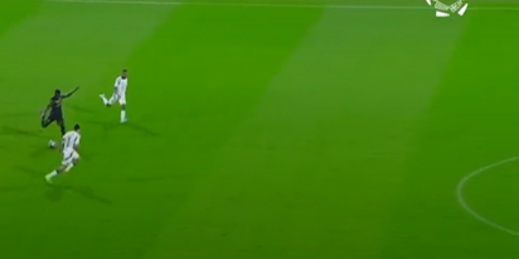 Barrow senzacionalno protiv Ibaneza i Demirala! Lopta u korner sa 35 metara