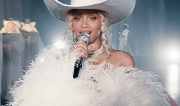 Beyoncé privlači puno manje gledatelja za nastup u božićnom poluvremenu NFL-a nego za prošle emisije na Super Bowlu