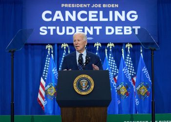 Bidenov administrator najavljuje dodatnih 4,28 milijardi dolara studentskih zajmova