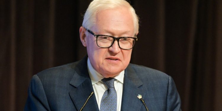 Bidenovi dužnosnici pokušavaju uništiti Trumpov pokušaj mira – Moskva – RT World News