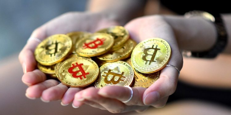 Bitcoin prvi put u povijesti prešao 100.000 dolara