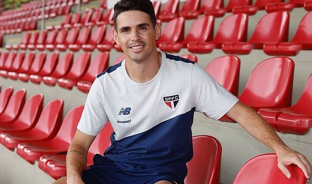 Bivša zvijezda Chelseaja Oscar vraća se ‘kući’ dok u suzama završava svoj osmogodišnji boravak u kineskoj Super ligi nakon što je dobio OGROMNU ukupnu plaću