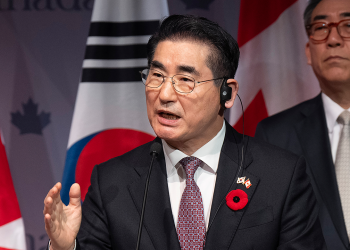 Bivši južnokorejski ministar obrane pokušao je samoubojstvo nakon što je uhićen zbog istrage o vanrednom stanju