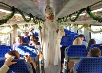 Božićni vlak Tin-express sutra ponovno kreće iz Splita prema Kaštel Starom