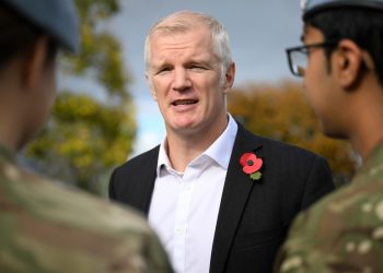 Britanska vojska izdržala bi ‘šest mjeseci’ u ratu – službeno — RT World News