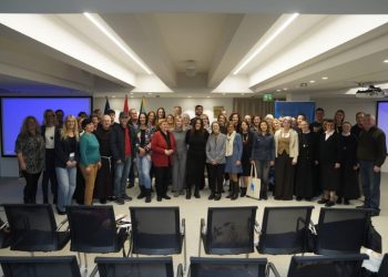 Brojne ustanove i udruge s područja SDŽ dobile prigodan poklon od županije: “Simboličan je to čin, ali njihova ljubav i briga je sve, samo nije simbolična”