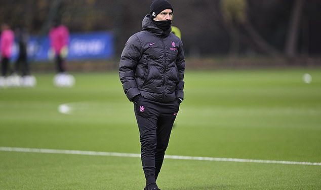 Chelsea imenuje samo OSAM igrača prve momčadi za putovanje dugo 7000 milja u Kazahstan dok Enzo Maresca vjeruje mladim Bluesima za okršaj na temperaturi ispod nule