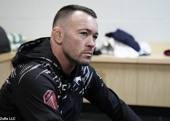 Colby Covington ulazi u UFC borbu bizarno ljubeći veliki lanac Donalda Trumpa