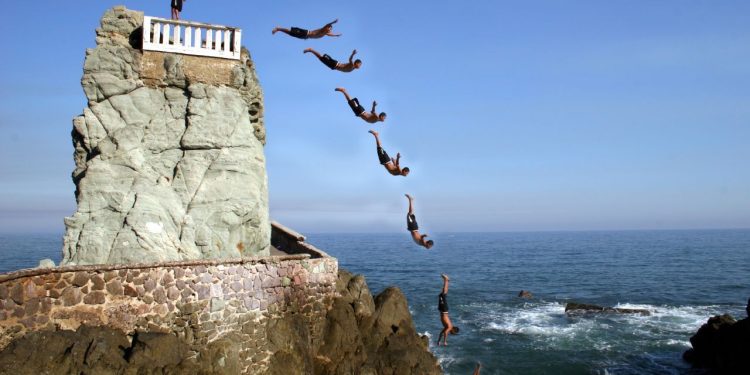 Crypto čezne zabilježiti likvidacije od 700 milijuna dolara dok su Trumpovi planovi za Bitcoin poremećeni