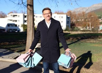 Dalibor Ninčević razveselio štićenice Samostana svetog Rafaela