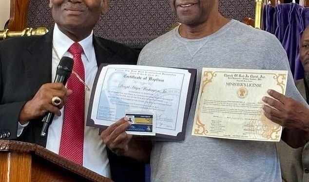 Denzel Washington kršten i uručen mu je službena dozvola u njujorškoj crkvi uoči značajnog rođendana