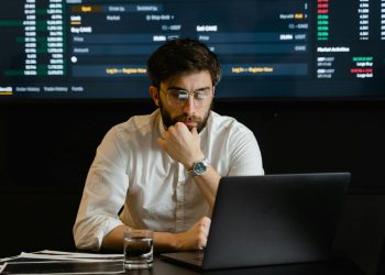 Europska tržišta blago su porasla uoči novogodišnjih praznika