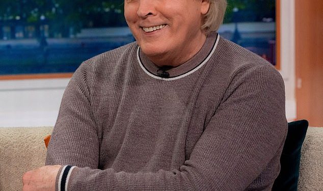 Eurovizijska zvijezda Mike Nolan (70) cilja na Strictly 2025. nakon što je otkrio zašto je napustio kultnu pop grupu 80-ih