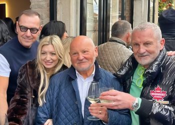 FOTO I VIDEO Show je u jednoj ulici u centru Splita. Snimka to dokazuje, a u gradu je jedan svima poznati par