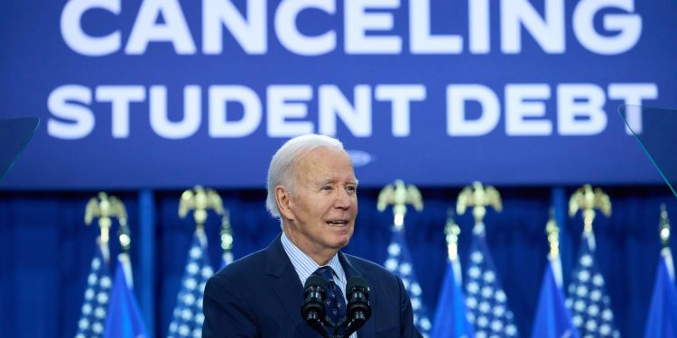 Fox News Politics: Bidenov rani božićni dar javnim radnicima