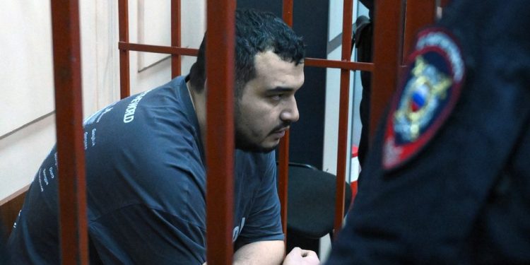 GLEDAJTE Osumnjičeni atentator na visokog ruskog generala uhićen u raciji FSB-a — RT Rusija i bivši Sovjetski Savez